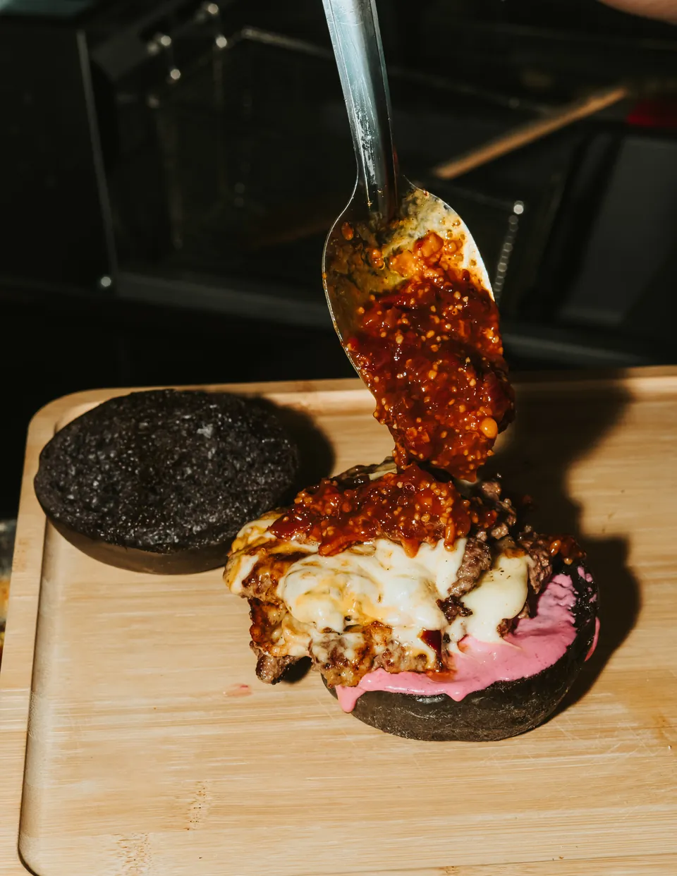 Bacon Secret Jam cayendo sobre la Octobear